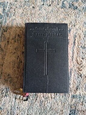 Vintage Saint Joseph Continuous Sunday Missal 1957 Hardback